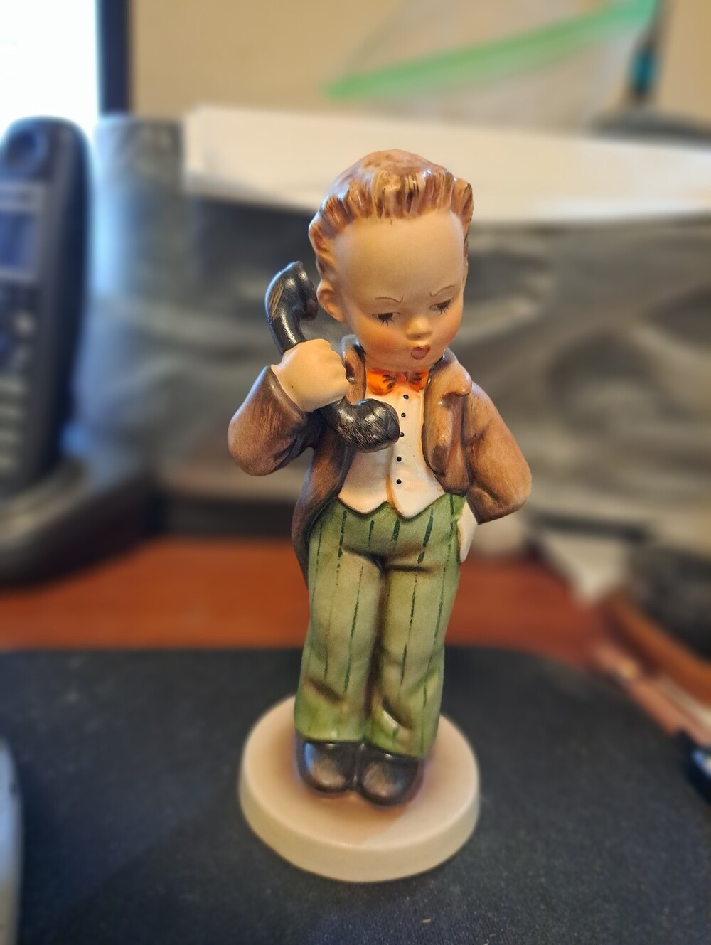 Vintage Germany Goebel Hummel TMK 2  Full Bee Hello Boy On Phone Rare Excellent!